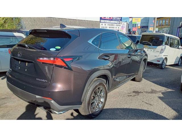 ＮＸ ＮＸ２００ｔ　Ｉパッケージ　純正ナビ　バックカメラ　サイドカメラ　ＥＴＣ　クルーズコントロール　パドルシフト　シートヒーター　パワーシート　クリアランスソナー　ＬＥＤヘッドライト　アイドリングストップ　プッシュスタート（13枚目）