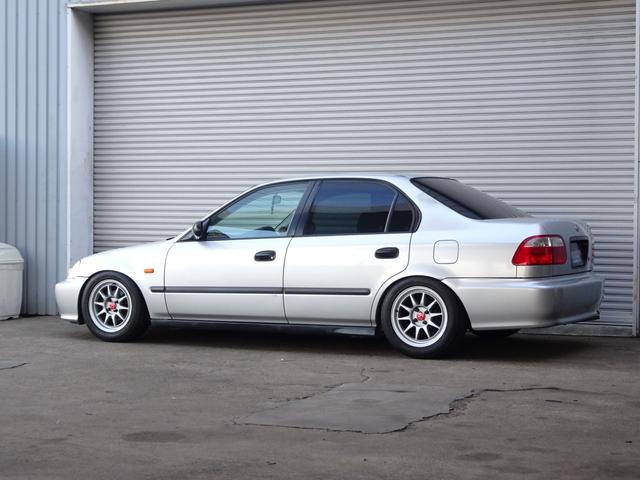 ホンダ シビックフェリオ ｍｌ 後期型 カスタムベース車 ラルグス車高調 ゼロファイターストレートマフラー ｒａｂａｕｌ１５インチａｗ ステアリング 59 0万円 平成11年 1999年 奈良県 中古車 価格 Com