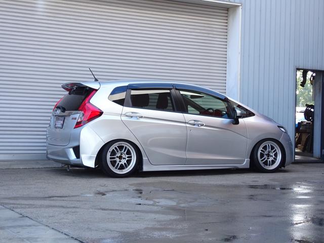 フィット RS L15B-VTEC★6MT★ゼロファイターストレートマフラー★エンケイRP-F1鍛造16インチAW★17HEX貫通ナット★スタンダードサスペンション車高調★Gathersナビ★バックカメラ★LED(6枚目)