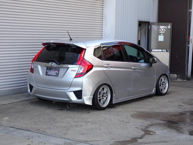 フィット RS L15B-VTEC★6MT★ゼロファイターストレートマフラー★エンケイRP-F1鍛造16インチAW★17HEX貫通ナット★スタンダードサスペンション車高調★Gathersナビ★バックカメラ★LED(19枚目)