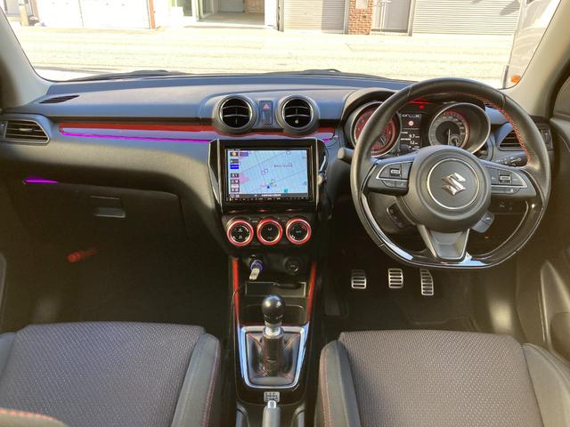 スイフトスポーツ ベースグレード　走行距離無制限１年保証付　ローダウン　社外マフラー　６速マニュアル車　ナビ　ＴＶ　バックカメラ　スマートキー　ＥＴＣ　社外１８インチアルミホイール（3枚目）