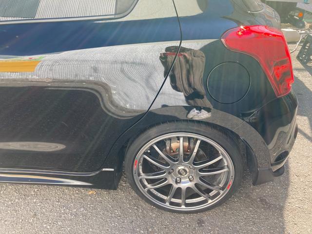 スイフトスポーツ ベースグレード　走行距離無制限１年保証付　ローダウン　社外マフラー　６速マニュアル車　ナビ　ＴＶ　バックカメラ　スマートキー　ＥＴＣ　社外１８インチアルミホイール（29枚目）