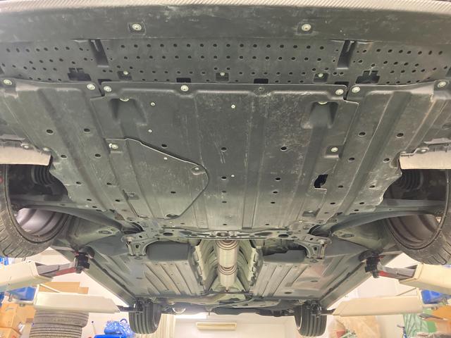 スイフトスポーツ ベースグレード　走行距離無制限１年保証付　ローダウン　社外マフラー　６速マニュアル車　ナビ　ＴＶ　バックカメラ　スマートキー　ＥＴＣ　社外１８インチアルミホイール（60枚目）