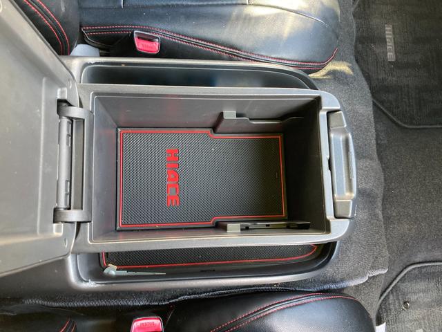 ハイエースバン 　走行距離無制限１年保証付　新品ナビ　ＴＶ　バックカメラ　新品前後ドライブレコーダー付デジタルインナーミラー　ＥＴＣ　ローダウン　社外１７インチアルミホイール（56枚目）