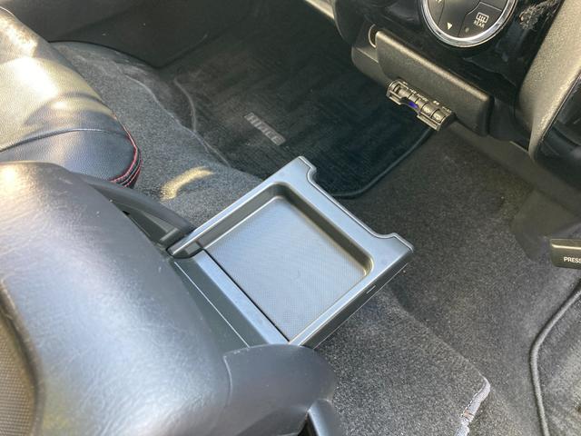 ハイエースバン 　走行距離無制限１年保証付　新品ナビ　ＴＶ　バックカメラ　新品前後ドライブレコーダー付デジタルインナーミラー　ＥＴＣ　ローダウン　社外１７インチアルミホイール（57枚目）