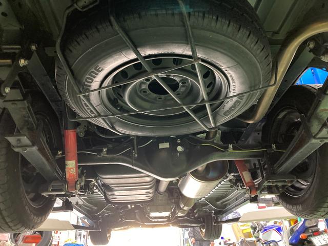 ハイエースバン 　走行距離無制限１年保証付　新品ナビ　ＴＶ　バックカメラ　新品前後ドライブレコーダー付デジタルインナーミラー　ＥＴＣ　ローダウン　社外１７インチアルミホイール（79枚目）