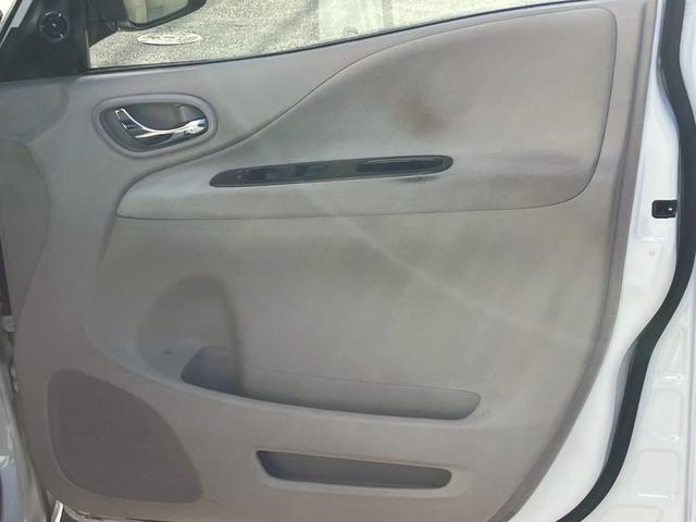 セレナ 20G S-ハイブリッド ドラレコ バックカメラ ETC ナビ 8人乗り オートクルーズコントロール フリップダウンモニター ダブルエアコン アイドリングストップ スマートキー(7枚目)