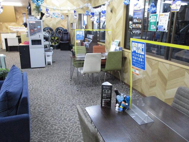 キャラバン ロンググランドプレミアムGX リミテッドパッケージ2024 エアロ 16アルミ ショックアブソーバー ベッドキット(51枚目)