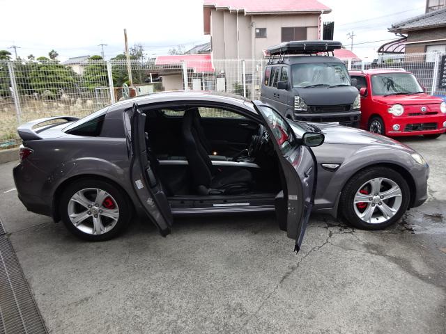 ���ʉE�^�O��h�A�S�J��