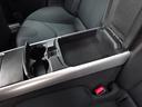 後席センターコンソールにもカップホルダーと小物入れが!