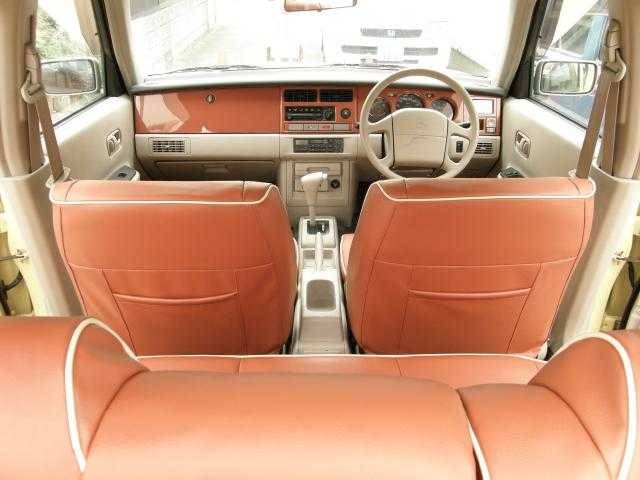 タイプII SW トラベラー 革シート付き(3枚目)