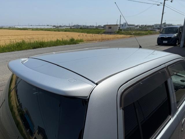 エッセ カスタム　新品車高調／新品マフラー／新品アルミホイール／５速ミッション／キーレス電動格納ドアミラー／新品バッテリー／ＳＤナビ／フルセグ地デジ／新品バックカメラ／ＥＴＣ（6枚目）