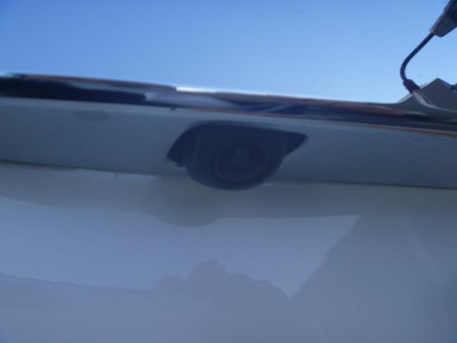 ハイエースワゴン GL ワンオーナー デジタルインナーミラー パノラミックビューモニター モデリスタエアロ 純正アルミ フローティングディスプレイオーディオ 革調シートカバー ベッドキット 1.5インチローダウン(8枚目)