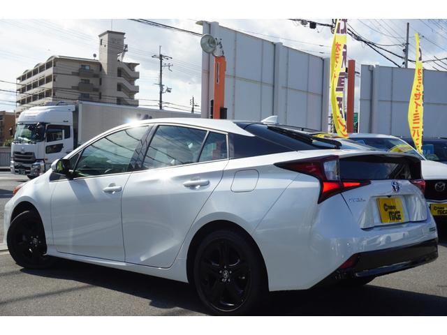 トヨタ プリウス ｓツーリングセレクション ブラックエディション 登録済未使用車 オーディオレス 合皮レザーシート １７インチアルミ ｌｅｄヘッドライト 衝突軽減ブレーキ 249 8万円 令和3年 21年 大阪府 中古車 価格 Com