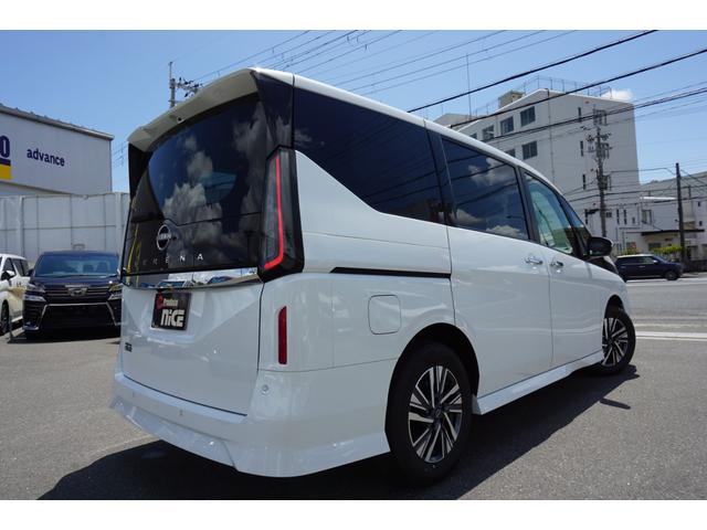 ハイウェイスターV 12.3インチ日産コネクトナビ アラウンドビューモニター ホットプラスパック シートヒーター プロパイロット デジタルインナーミラー 寒冷地仕様 ワイヤレス充電 ETC2.0 登録済未使用車(3枚目)