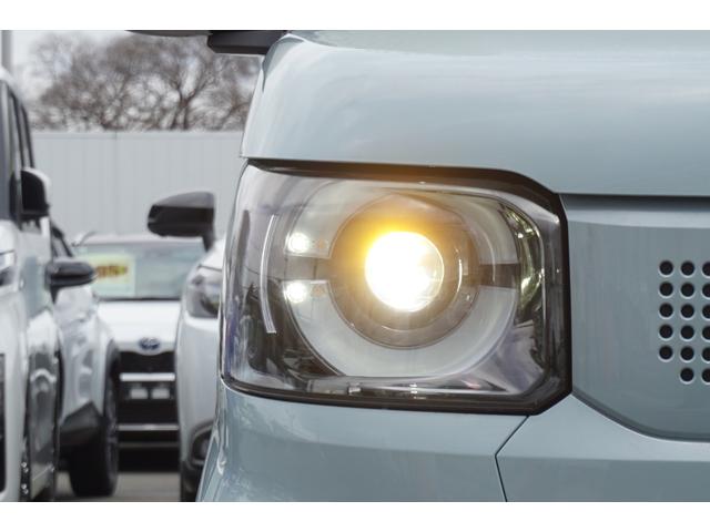 ファッションスタイル　届出済未使用　新型　ホンダセンシング　バックカメラ　パワースライドドア　ＬＥＤヘッドライト　衝突軽減ブレーキ　専用オフホワイトエクステリア　レーダークルコン　電動パーキングブレーキ　禁煙車　記録簿(12枚目)