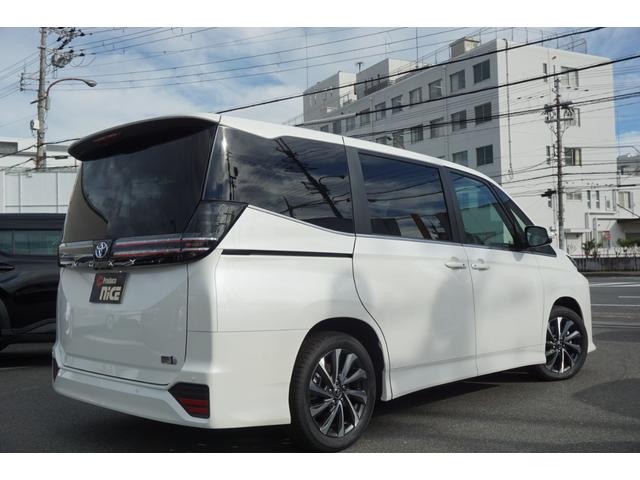 ヴォクシー ハイブリッドＳ－Ｚ　１０．５インチディスプレイ　両側パワースライドドア　ＬＥＤヘッド　シートヒーター　ハーフレザー　レーダークルーズコントロール　オートマチックハイビーム　ビルトインＥＴＣ２．０　ブレーキホールド（7枚目）