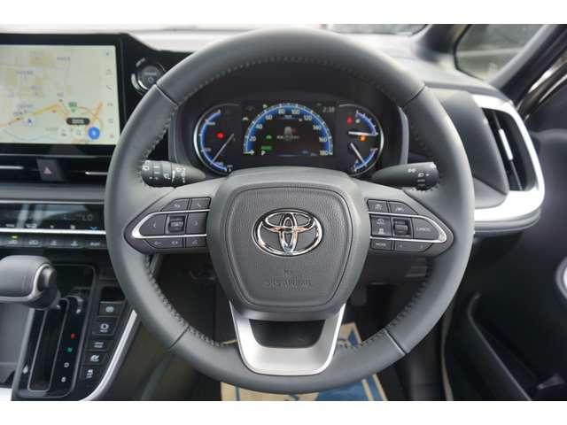 ヴォクシー ハイブリッドＳ－Ｚ　１０．５インチディスプレイ　両側パワースライドドア　ＬＥＤヘッド　シートヒーター　ハーフレザー　レーダークルーズコントロール　オートマチックハイビーム　ビルトインＥＴＣ２．０　ブレーキホールド（23枚目）