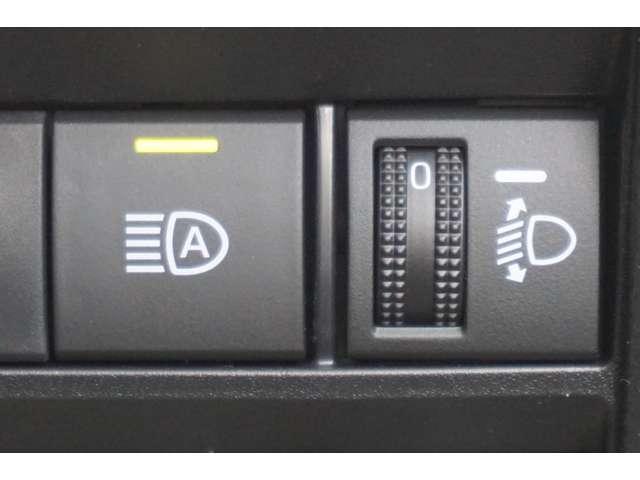 ヴォクシー ハイブリッドＳ－Ｚ　１０．５インチディスプレイ　両側パワースライドドア　ＬＥＤヘッド　シートヒーター　ハーフレザー　レーダークルーズコントロール　オートマチックハイビーム　ビルトインＥＴＣ２．０　ブレーキホールド（26枚目）