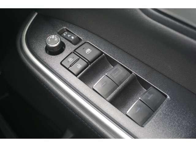 ヴォクシー ハイブリッドＳ－Ｚ　１０．５インチディスプレイ　両側パワースライドドア　ＬＥＤヘッド　シートヒーター　ハーフレザー　レーダークルーズコントロール　オートマチックハイビーム　ビルトインＥＴＣ２．０　ブレーキホールド（27枚目）