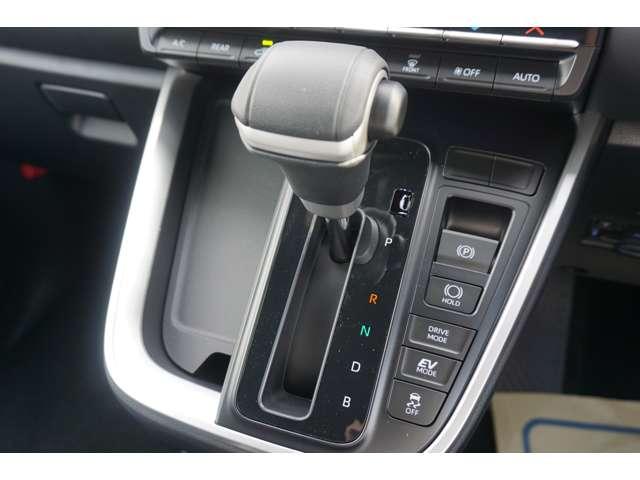 ヴォクシー ハイブリッドＳ－Ｚ　１０．５インチディスプレイ　両側パワースライドドア　ＬＥＤヘッド　シートヒーター　ハーフレザー　レーダークルーズコントロール　オートマチックハイビーム　ビルトインＥＴＣ２．０　ブレーキホールド（29枚目）