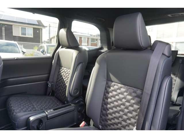 ヴォクシー ハイブリッドＳ－Ｚ　１０．５インチディスプレイ　両側パワースライドドア　ＬＥＤヘッド　シートヒーター　ハーフレザー　レーダークルーズコントロール　オートマチックハイビーム　ビルトインＥＴＣ２．０　ブレーキホールド（38枚目）