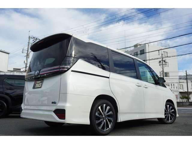 ヴォクシー ハイブリッドＳ－Ｚ　１０．５インチディスプレイ　両側パワースライドドア　ＬＥＤヘッド　シートヒーター　ハーフレザー　レーダークルーズコントロール　オートマチックハイビーム　ビルトインＥＴＣ２．０　ブレーキホールド（41枚目）