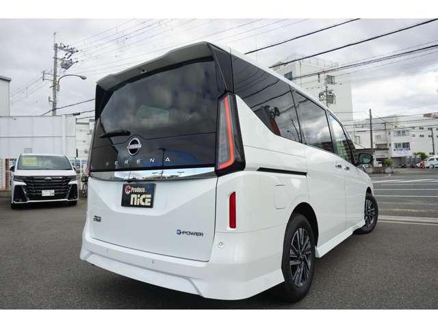 セレナ e-パワー ハイウェイスターV 登録済未使用車 12.3インチワイドディスプレイ プロパイロット アラウンドビューモニター インテリジェントルームミラー ハンズフリーパワースライドドア LEDヘッド ETC 衝突軽減ブレーキ(6枚目)