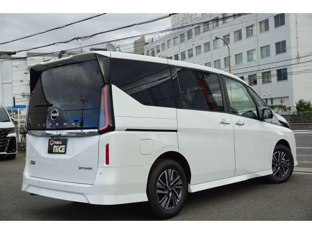 セレナ e-パワー ハイウェイスターV 登録済未使用車 12.3インチワイドディスプレイ プロパイロット アラウンドビューモニター インテリジェントルームミラー ハンズフリーパワースライドドア LEDヘッド ETC 衝突軽減ブレーキ(7枚目)