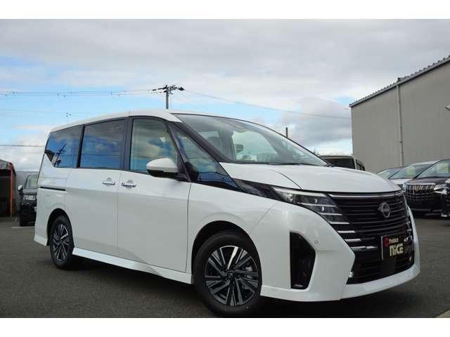 セレナ e-パワー ハイウェイスターV 登録済未使用車 12.3インチワイドディスプレイ プロパイロット アラウンドビューモニター インテリジェントルームミラー ハンズフリーパワースライドドア LEDヘッド ETC 衝突軽減ブレーキ(9枚目)