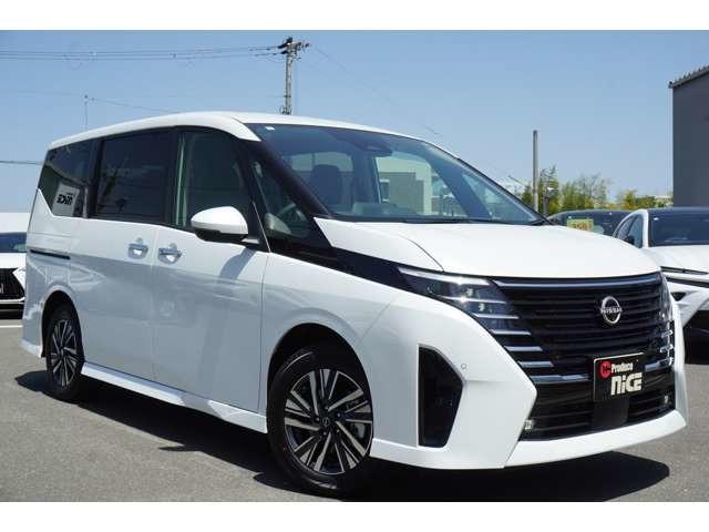 セレナ e-パワー ハイウェイスターV 登録済未使用車 プロパイロット アラウンドビューモニター インテリジェントルームミラー ハンズフリーパワースライドドア LEDヘッドライト BSM 衝突軽減ブレーキ レーダークルコン 禁煙車(61枚目)