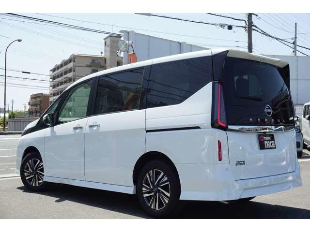 セレナ e-パワー ハイウェイスターV 登録済未使用車 プロパイロット アラウンドビューモニター インテリジェントルームミラー ハンズフリーパワースライドドア LEDヘッドライト BSM 衝突軽減ブレーキ レーダークルコン 禁煙車(62枚目)