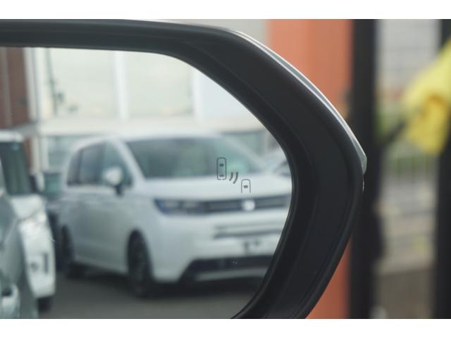 シエンタ ハイブリッドＺ　１０．５ディスプレイオーディオ　ブラインドスポットモニター　パノラミックビューモニター　両側パワースライドドア　レーダークルーズコントロール　ＬＥＤヘッドライト　ビルトインＥＴＣ　衝突軽減ブレーキ（29枚目）