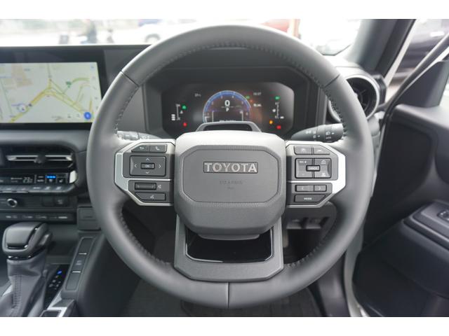 ランドクルーザー250 VX 純正12.3インチナビ ビルトインETC2.0 純正18インチアルミ 電動リアゲート デジタルインナーミラー パノラミックビューモニター シートヒーター サンルーフ レーダークルーズコントロール(27枚目)