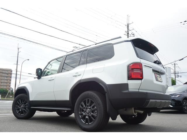 ランドクルーザー250 VX 純正12.3インチナビ ビルトインETC2.0 純正18インチアルミ 電動リアゲート デジタルインナーミラー パノラミックビューモニター シートヒーター サンルーフ レーダークルーズコントロール(69枚目)