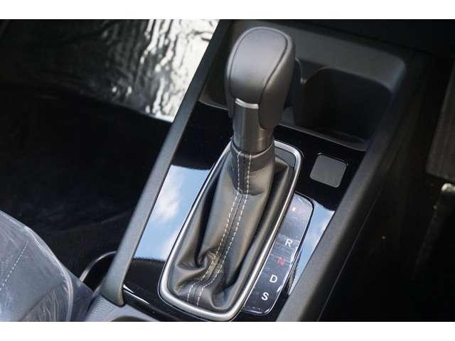 WR-V Z 登録済未使用車 LEDヘッドライト LEDフォグランプ レーダークルーズコントロール ホンダセンシング 衝突軽減ブレーキ 横滑り防止装置 オートマチックハイビーム 本革巻ステアリング(49枚目)