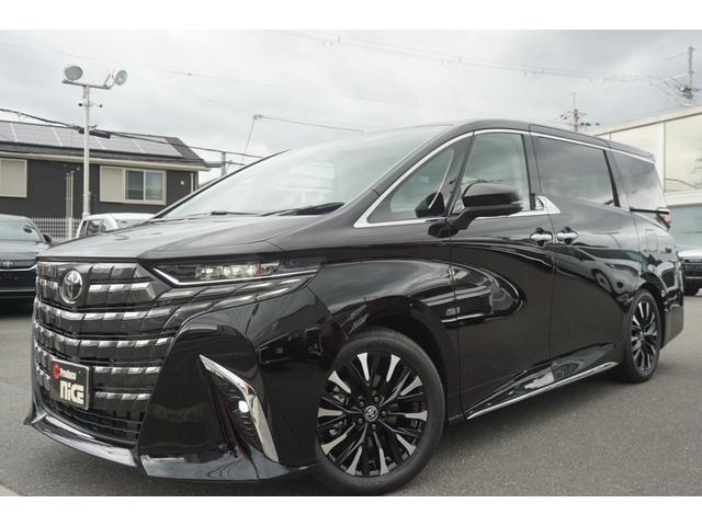 アルファードハイブリッド エグゼクティブラウンジ　登録済未使用　ホワイトレザー　１４インチＤＡプラス　ＪＢＬサウンド　１４インチリアエンターテインメント　ユニバーサルステップ　１９インチアルミ　左右独立ムーンルーフ　全周囲カメラ　ブラインドスポットＭ（5枚目）