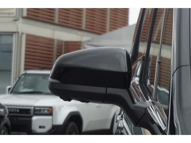 アルファードハイブリッド エグゼクティブラウンジ　登録済未使用　ホワイトレザー　１４インチＤＡプラス　ＪＢＬサウンド　１４インチリアエンターテインメント　ユニバーサルステップ　１９インチアルミ　左右独立ムーンルーフ　全周囲カメラ　ブラインドスポットＭ（15枚目）