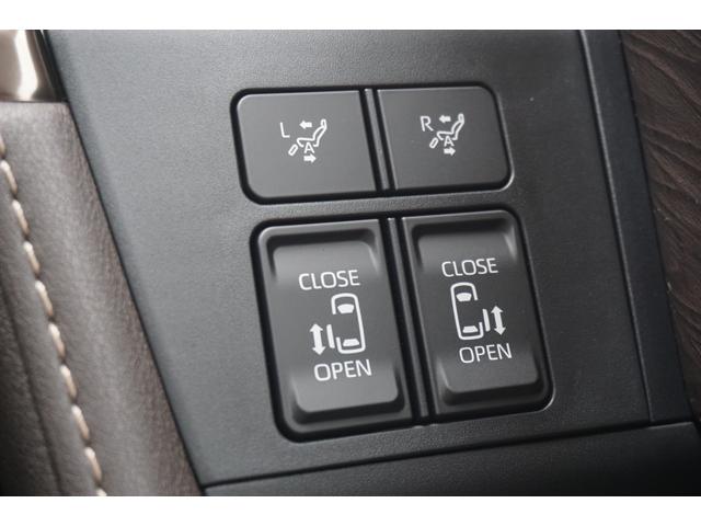 アルファードハイブリッド エグゼクティブラウンジ　登録済未使用　ホワイトレザー　１４インチＤＡプラス　ＪＢＬサウンド　１４インチリアエンターテインメント　ユニバーサルステップ　１９インチアルミ　左右独立ムーンルーフ　全周囲カメラ　ブラインドスポットＭ（29枚目）