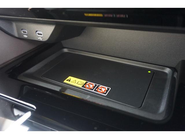 アルファードハイブリッド エグゼクティブラウンジ　登録済未使用　ホワイトレザー　１４インチＤＡプラス　ＪＢＬサウンド　１４インチリアエンターテインメント　ユニバーサルステップ　１９インチアルミ　左右独立ムーンルーフ　全周囲カメラ　ブラインドスポットＭ（35枚目）