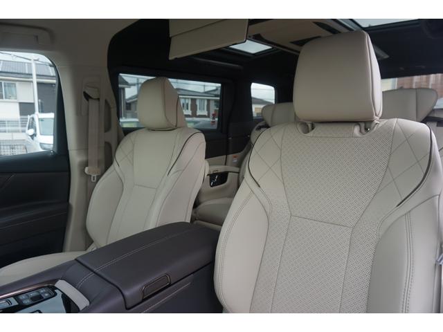 アルファードハイブリッド エグゼクティブラウンジ　登録済未使用　ホワイトレザー　１４インチＤＡプラス　ＪＢＬサウンド　１４インチリアエンターテインメント　ユニバーサルステップ　１９インチアルミ　左右独立ムーンルーフ　全周囲カメラ　ブラインドスポットＭ（48枚目）