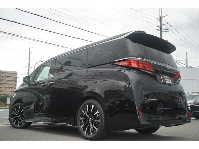 アルファードハイブリッド エグゼクティブラウンジ　登録済未使用　ホワイトレザー　１４インチＤＡプラス　ＪＢＬサウンド　１４インチリアエンターテインメント　ユニバーサルステップ　１９インチアルミ　左右独立ムーンルーフ　全周囲カメラ　ブラインドスポットＭ（52枚目）