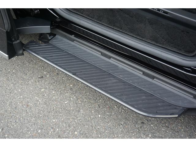 アルファードハイブリッド エグゼクティブラウンジ　登録済未使用　ホワイトレザー　１４インチＤＡプラス　ＪＢＬサウンド　１４インチリアエンターテインメント　ユニバーサルステップ　１９インチアルミ　左右独立ムーンルーフ　全周囲カメラ　ブラインドスポットＭ（80枚目）