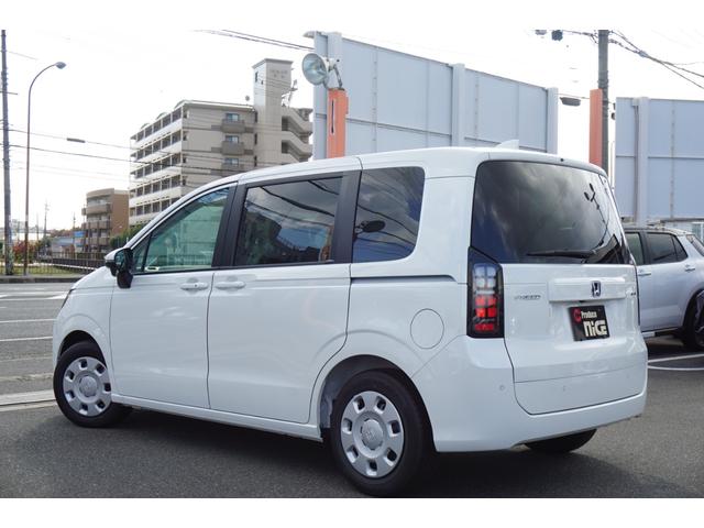 フリード ｅ：ＨＥＶエアー　登録済未使用車　レーダークルーズコントロール　両側パワースライドドア　ＬＥＤヘッドライト　横滑り防止装置　ブレーキホールド　電子パーキングブレーキ　衝突軽減ブレーキ　オートエアコン（11枚目）