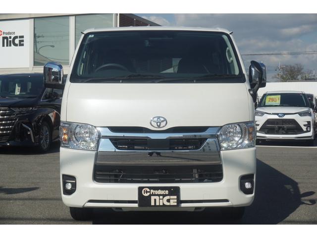 ＬＥＤテールランプ！ボディデザインにマッチした形状でスタイリッシュに仕上がっております。