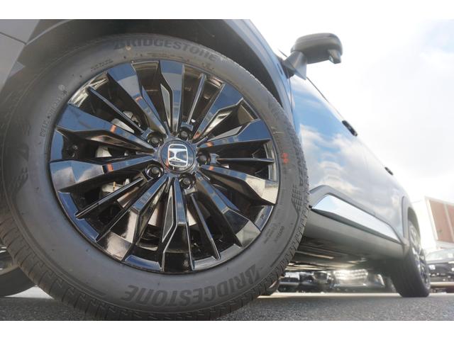 ＷＲ－Ｖ Ｚ＋　ブラックスタイル　登録済未使用車　特別仕様　ＬＥＤヘッドライト　レーダークルーズコントロール　ホンダセンシング　１７インチアルミホイール　本革巻ステアリングホイール　電動格納式リモコンドアミラー（12枚目）