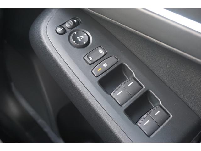 ヴェゼル ｅ：ＨＥＶ　Ｚ　登録済未使用　ホンダセンシング　パワーバックドア　ハーフレザーシート　バックカメラ　クルーズコントロール　ＬＥＤヘッドライト　ステアリングヒーター　シートヒーター　オートエアコン　禁煙車（27枚目）