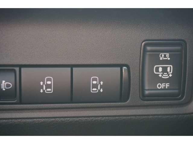 セレナ ｅ－パワー　ハイウェイスターＶ　登録済未使用車　両側パワースライドドア　レーダークルーズコントロール　ＬＥＤヘッドライト　ブラインドスポットモニター　電子パーキングブレーキ　ステアリングヒーター　衝突軽減ブレーキ（53枚目）