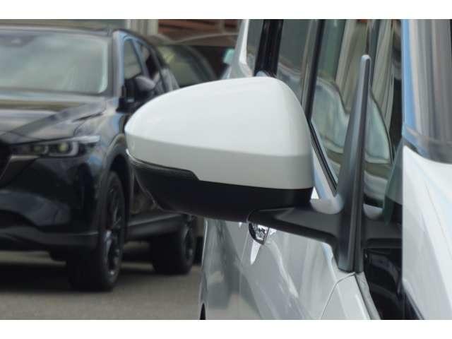 セレナ ｅ－パワー　ハイウェイスターＶ　登録済未使用車　両側パワースライドドア　レーダークルーズコントロール　ＬＥＤヘッドライト　アラウンドビューモニタ　ブラインドスポットモニター　ハンズフリースライドドア　衝突軽減　電動パーキングブレーキ（15枚目）