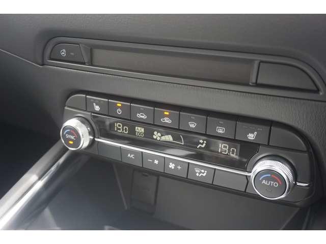 �V�[�g�q�[�^�[�i�^�]�ȁE����ȁj�^�]�ȁE����ȂɃq�[�^�[��z�u�B�����Ԃ̃h���C�u�ŕ��S�̂�����₷�����⍘�A��������Ă̗�[���ɗ₦�₷�����������߂܂��B�g�h�|�k�n�̐؂�ւ����\�ł��B